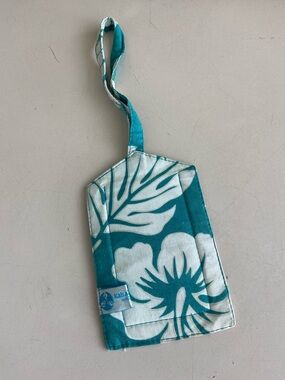 Teal and White Floral Fabric Luggage Tag